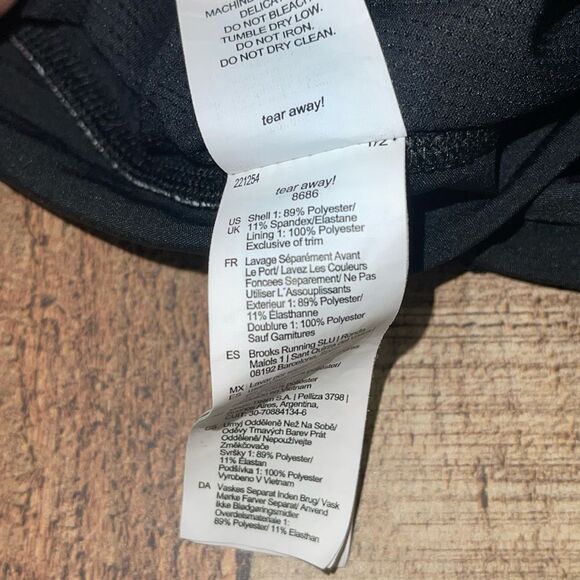 Brooks running shorts   - Picture 10 of 11